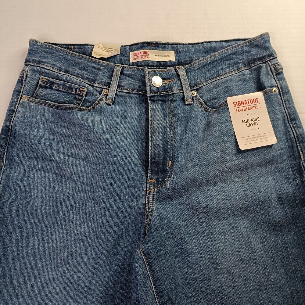Signature by Levi Strauss Mid Rise Capri Women’s 4 W27 Cuff Ankle Denim Jeans - Picture 3 of 8